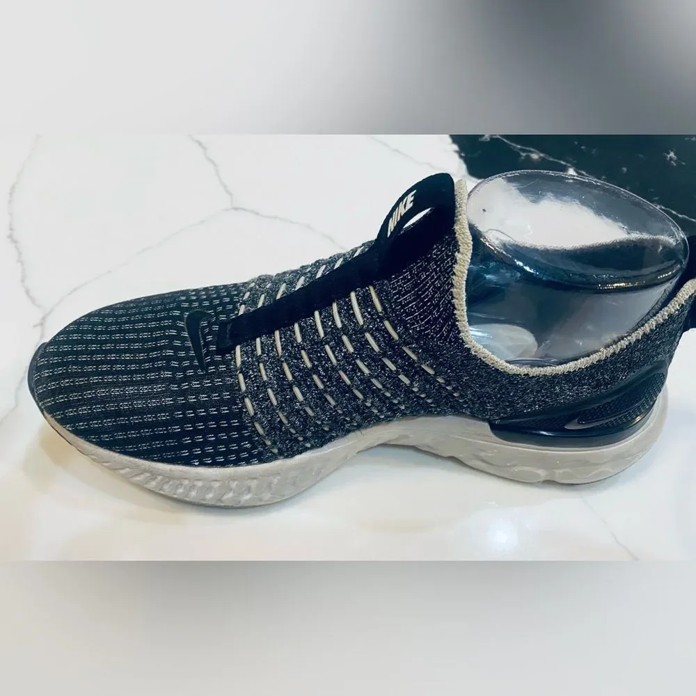 Nike Black and Gray Athletic Shoes
